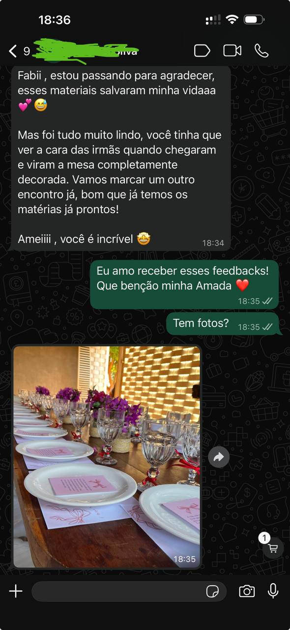 As irmãs viram a mesa totalmente decorada